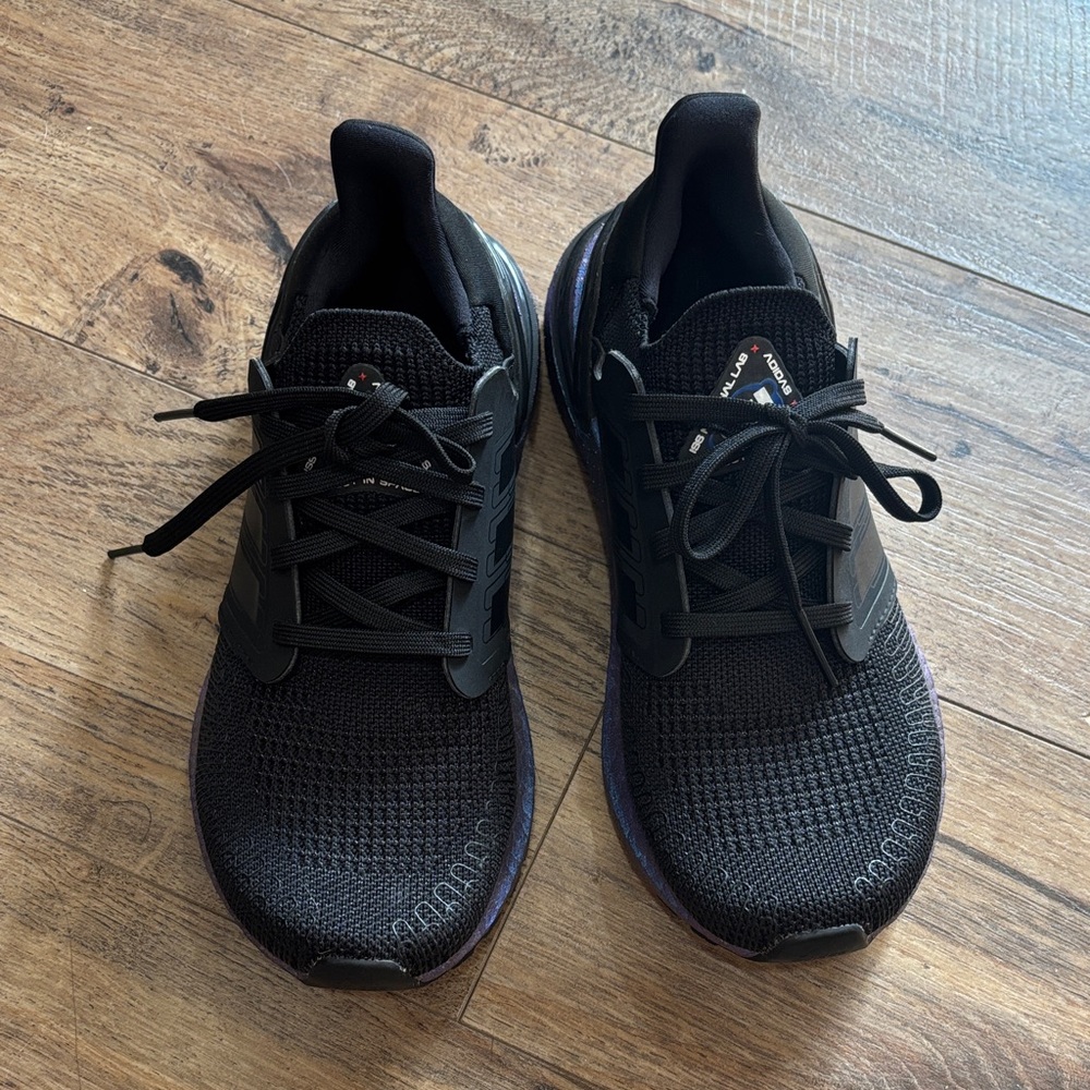Men’s Black Iridescent Adidas Sneaker Shoes Size 5.5